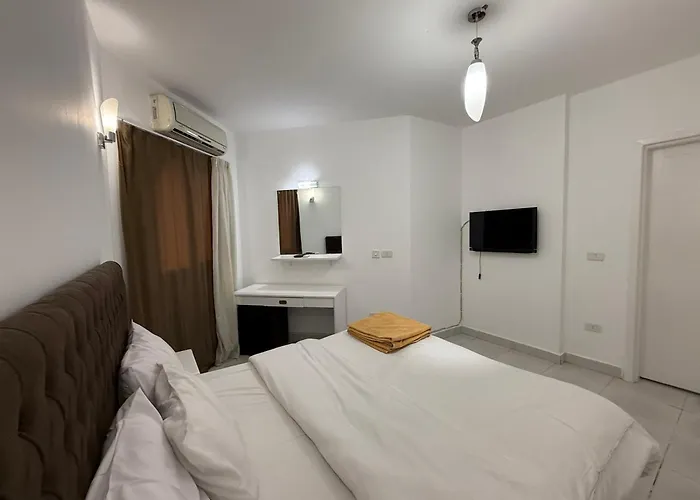 Regency Towers Appartement *